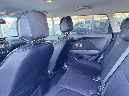 Used 2019 Kia Soul FWD image 24