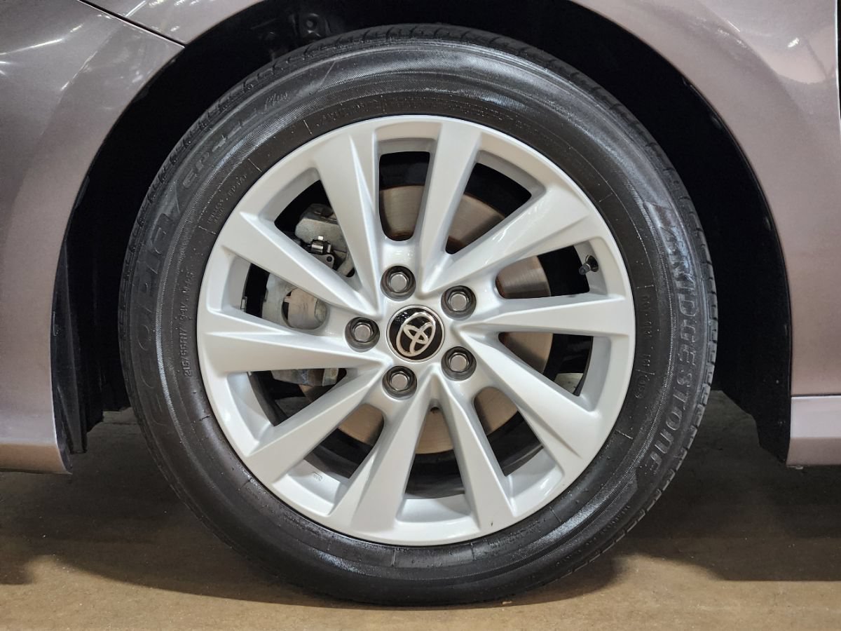 Used 2022 Toyota Camry LE FWD image 18