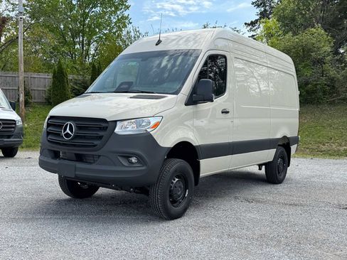 New 2025 Mercedes-Benz Sprinter 2500 image 2