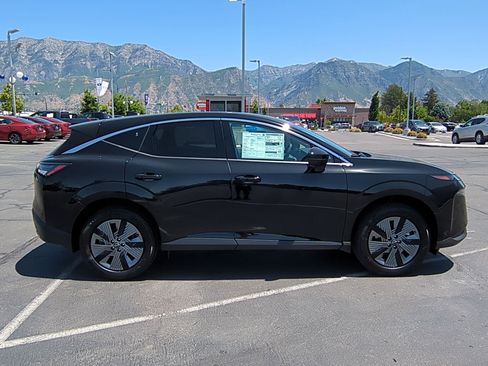 New 2025 Nissan Murano SL image 2