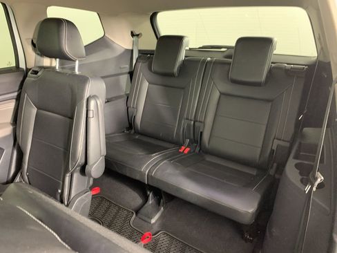 Used 2021 Volkswagen Atlas SEL R-Line image 32