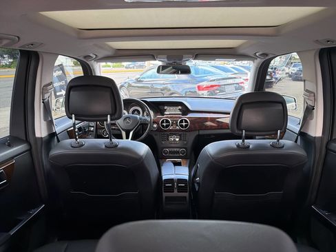 Used 2015 Mercedes-Benz GLK 350 4MATIC image 10