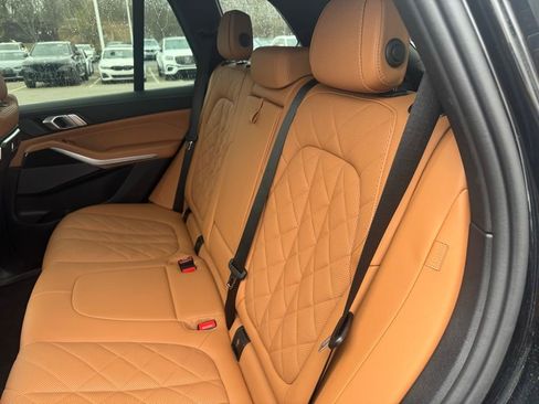 Used 2024 BMW X5 xDrive40i w/ Premium Package image 9