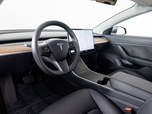 Used 2018 Tesla Model 3 Performance image 12