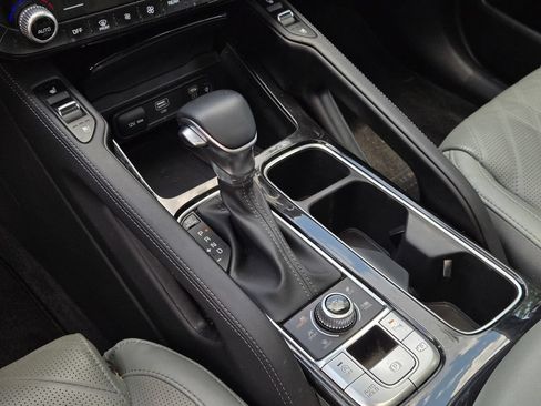 Used 2024 Kia Telluride SX Prestige X-Pro AWD/4WD image 31