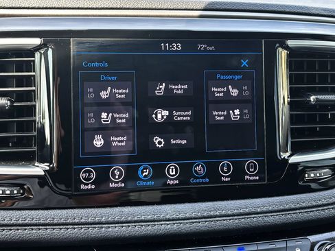 Used 2018 Chrysler Pacifica Limited w/ Advanced Safetytec Group FWD image 25