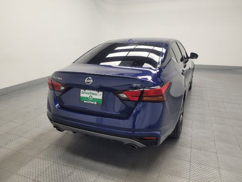 Used 2022 Nissan Altima 2.5 SR FWD image 7