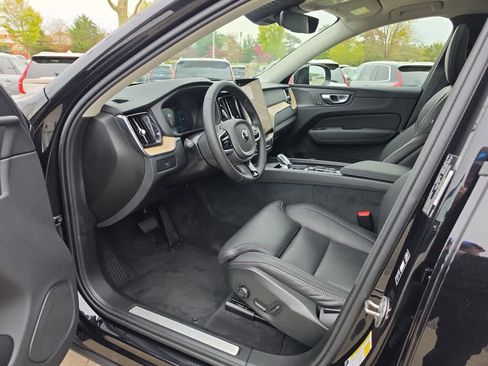 Used 2026 Volvo XC60 B5 Ultra w/ Protection Package Premier AWD/4WD image 11