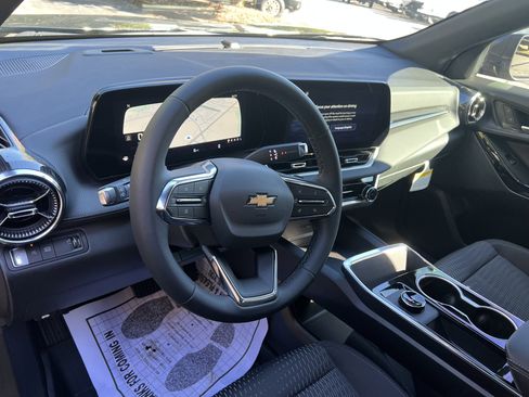 New 2026 Chevrolet Equinox LT w/ Safety and Technology Package image 17