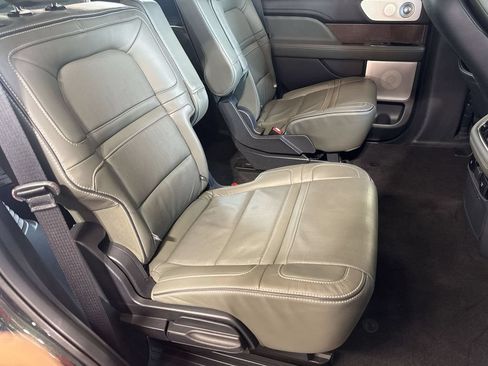 Certified 2022 Lincoln Navigator Black Label AWD/4WD image 31