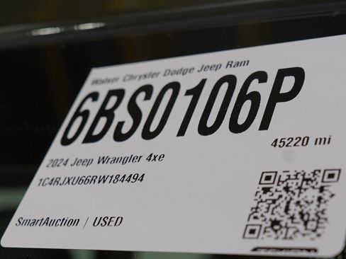 Used 2024 Jeep Wrangler High Altitude AWD/4WD image 31