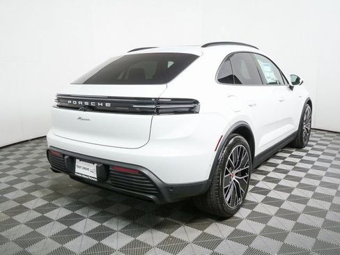 New 2026 Porsche Macan Electric image 29