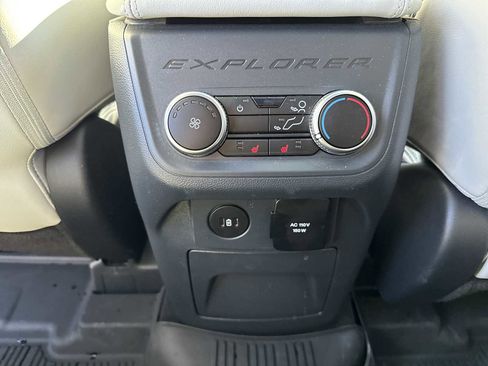 Used 2025 Ford Explorer Platinum w/ LUX Leather Package image 41