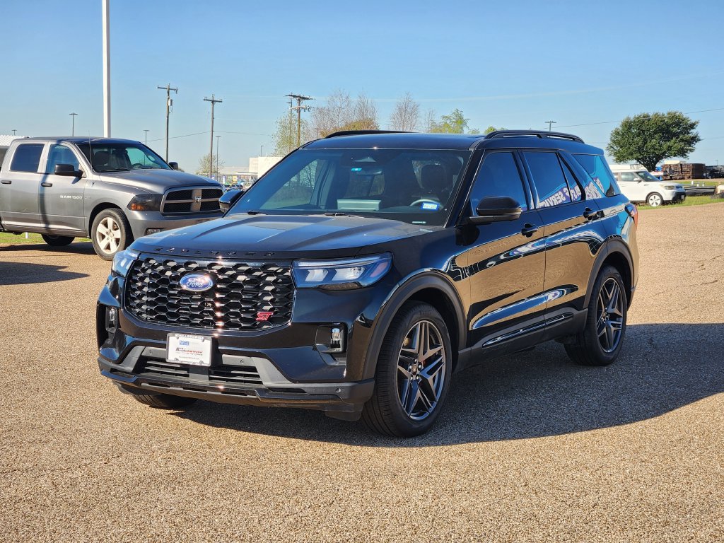 Used 2026 Ford Explorer ST w/ Sun And Sound Package AWD/4WD image 3