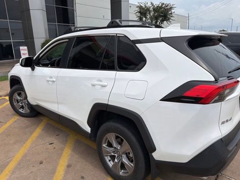 Used 2024 Toyota RAV4 XLE FWD image 2