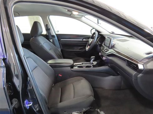 Used 2023 Nissan Altima 2.5 SV FWD image 34