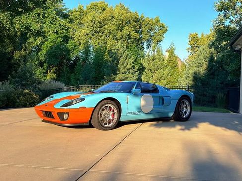 Used 2006 Ford GT RWD image 7