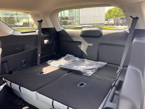 New 2026 Ford Explorer Platinum w/ LUX Leather Package AWD/4WD image 14