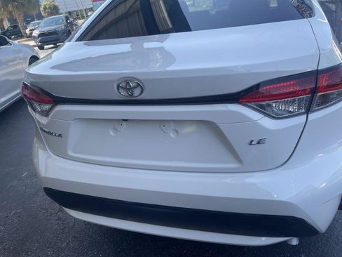 Used 2021 Toyota Corolla LE FWD image 9