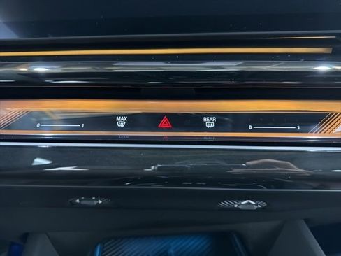 Used 2025 BMW i5 xDrive40 w/ Premium Package image 36