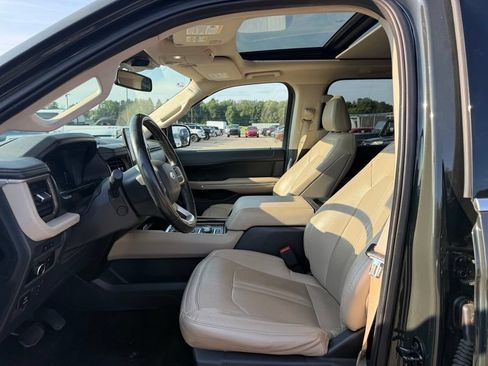 Used 2023 Ford Expedition Max Limited AWD/4WD image 3