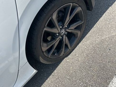 Used 2019 Honda Civic Sport image 8