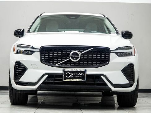Used 2023 Volvo XC60 T8 Ultimate w/ Climate Package AWD/4WD image 8