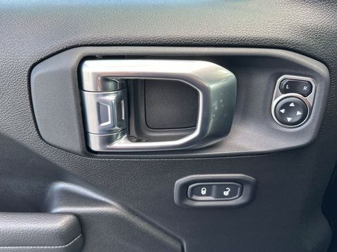 New 2026 Jeep Gladiator Sport image 11