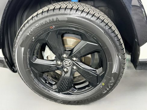 Certified 2021 Toyota RAV4 XSE AWD/4WD image 33