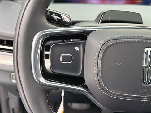 New 2025 Lincoln Navigator L Reserve w/ Jet Appearance Package image 32