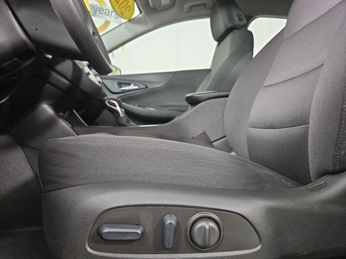 Used 2024 Chevrolet Malibu LT FWD image 30