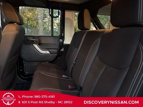 Used 2016 Jeep Wrangler Unlimited Sahara image 25