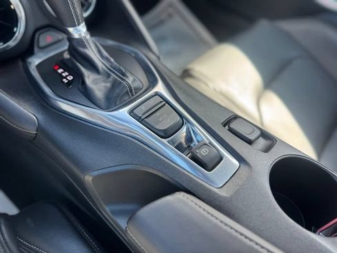 Used 2016 Chevrolet Camaro SS RWD image 31