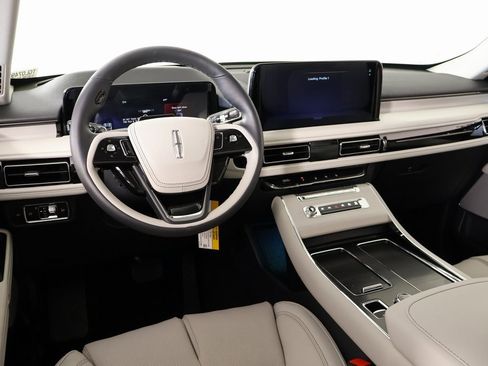 New 2026 Lincoln Aviator Reserve image 2