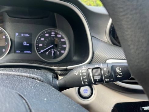 Used 2020 Hyundai Tucson Value FWD image 16