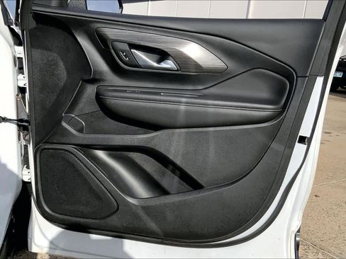 Used 2022 GMC Terrain SLE w/ Elevation Edition image 20