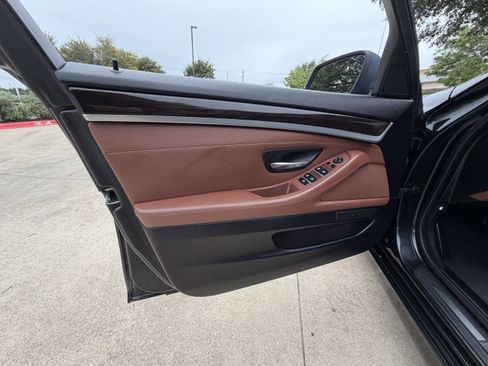 Used 2011 BMW 528i Sedan RWD image 19