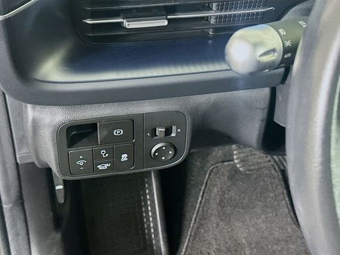 Used 2024 Hyundai Ioniq 6 SE RWD image 17