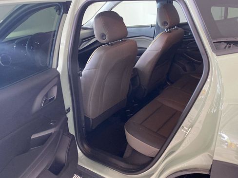 Used 2025 Chevrolet Trax ACTIV w/ Sunroof Package FWD image 23