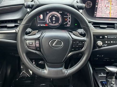 Used 2021 Lexus ES 300h w/ Premium Package image 11