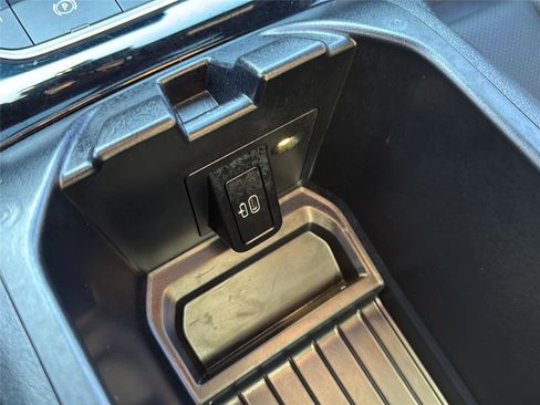 Used 2023 BMW X4 M40i w/ Premium Package image 24