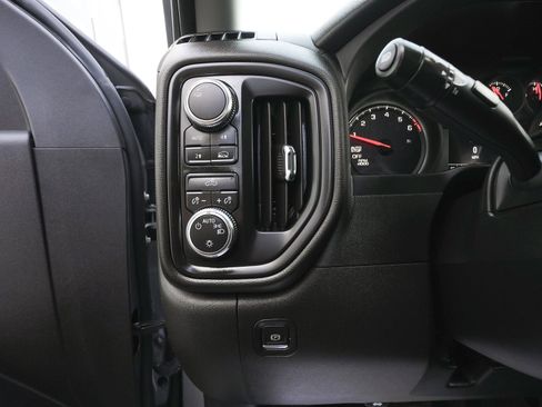 Used 2024 GMC Sierra 1500 Pro w/ Graphite Edition AWD/4WD image 18