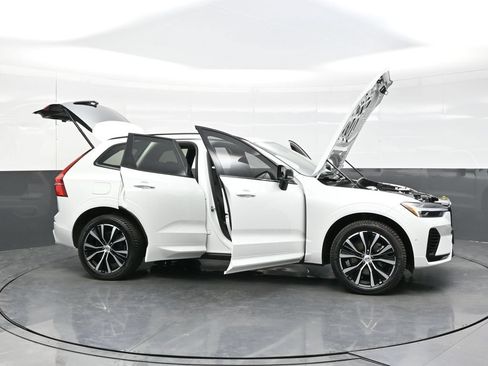 Used 2023 Volvo XC60 T8 Plus AWD/4WD image 44