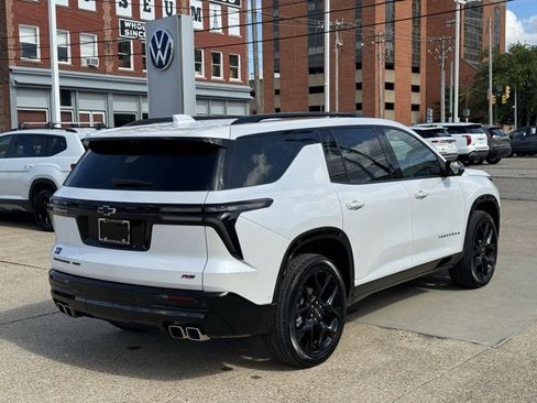 Certified 2024 Chevrolet Traverse RS w/ LPO, Floor Liner Package image 5