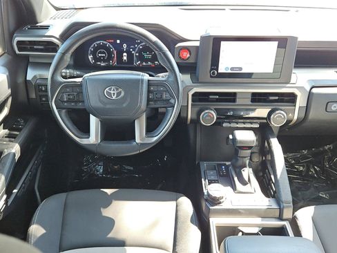 Certified 2024 Toyota Tacoma TRD Off-Road AWD/4WD image 13