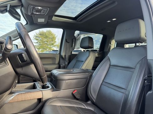 Used 2022 GMC Sierra 1500 Denali w/ Denali Premium Package image 16