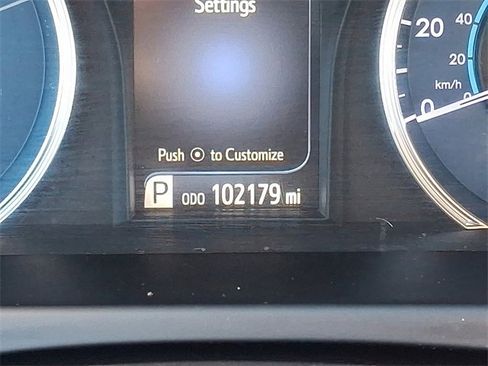 Used 2015 Toyota Camry XLE image 21