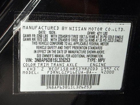 Used 2025 Nissan Kicks SR image 23