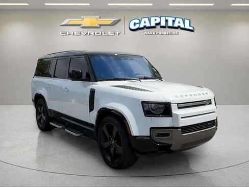 Used 2023 Land Rover Defender 130 X-Dynamic SE AWD/4WD image 7