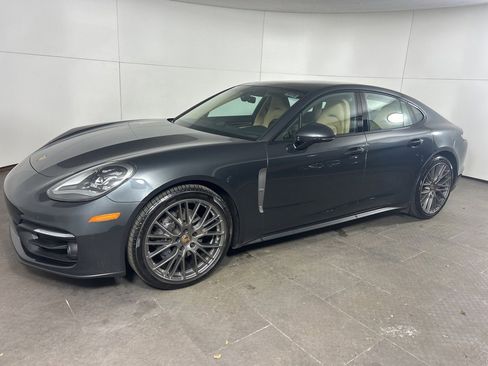Certified 2023 Porsche Panamera 4 Platinum Edition image 1